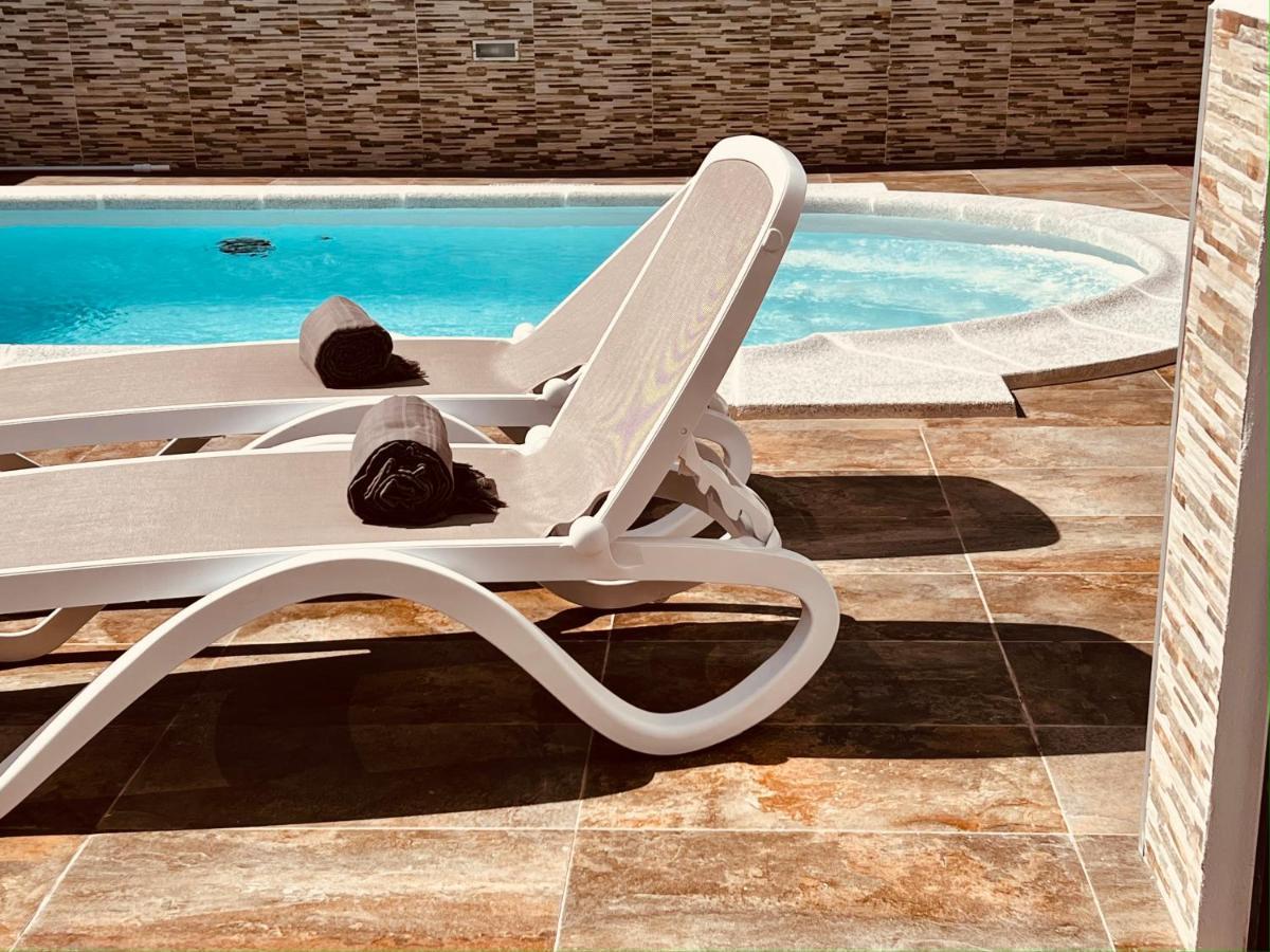 Fashion Villa Vivalavida, Private Pool X Parking Плая Бланка Екстериор снимка